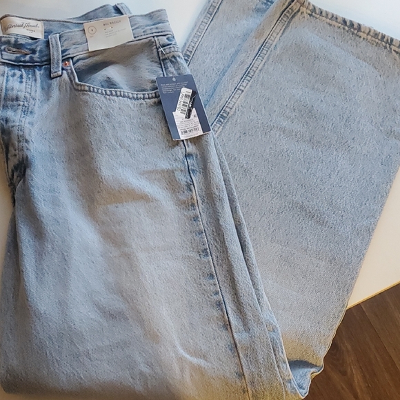 Universal Thread Light Blue 90s Baggy Jeans - Picture 3 of 6